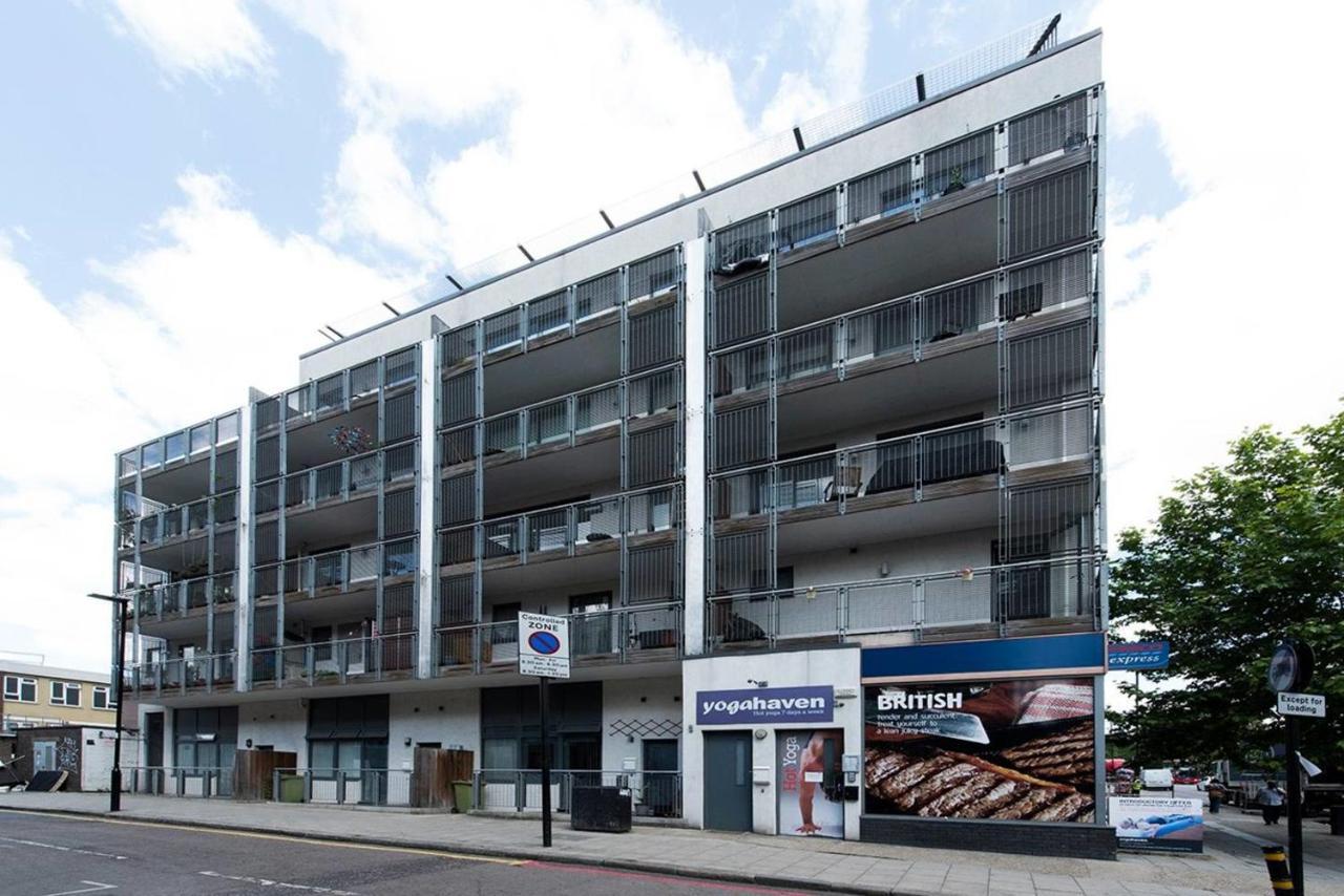 Stylish 2 Bedroom Flat With Balcony In London Exterior photo